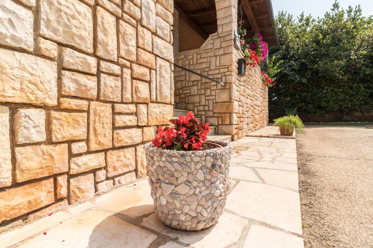 Apartments Ivica 1706 Ližnjan المظهر الخارجي الصورة